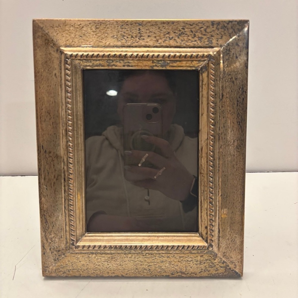 Pottery barn picture frame hold 5” x 7” picture